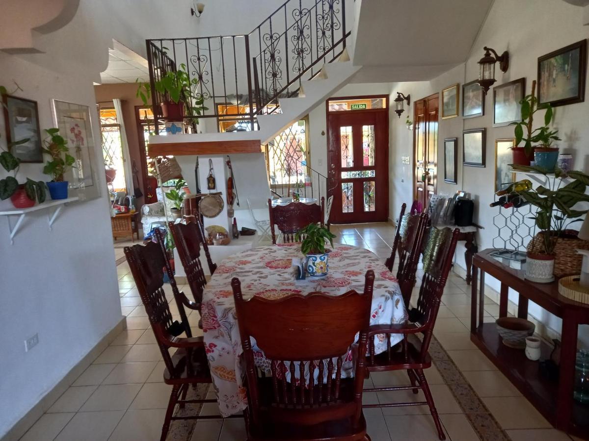 Hostel Kimmell / Hostal Familiar La Casita De Los Kimmell لاس تابلاس المظهر الخارجي الصورة