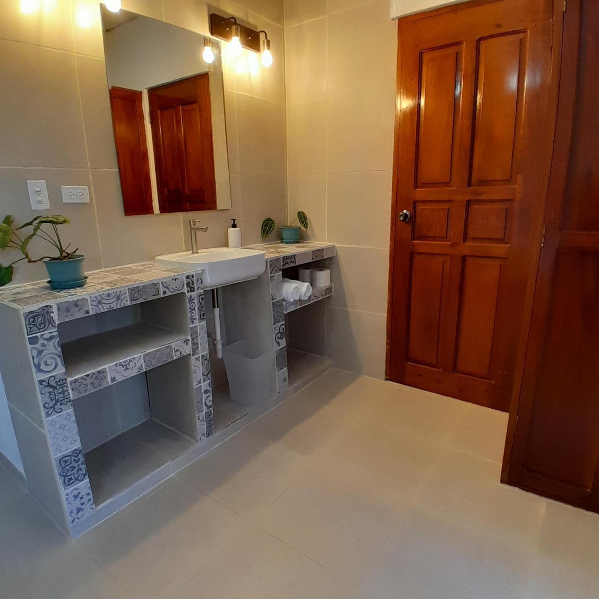 Hostel Kimmell / Hostal Familiar La Casita De Los Kimmell لاس تابلاس المظهر الخارجي الصورة