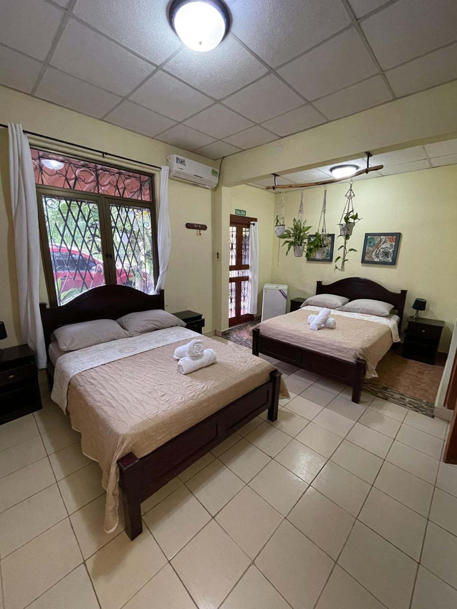 Hostel Kimmell / Hostal Familiar La Casita De Los Kimmell لاس تابلاس المظهر الخارجي الصورة